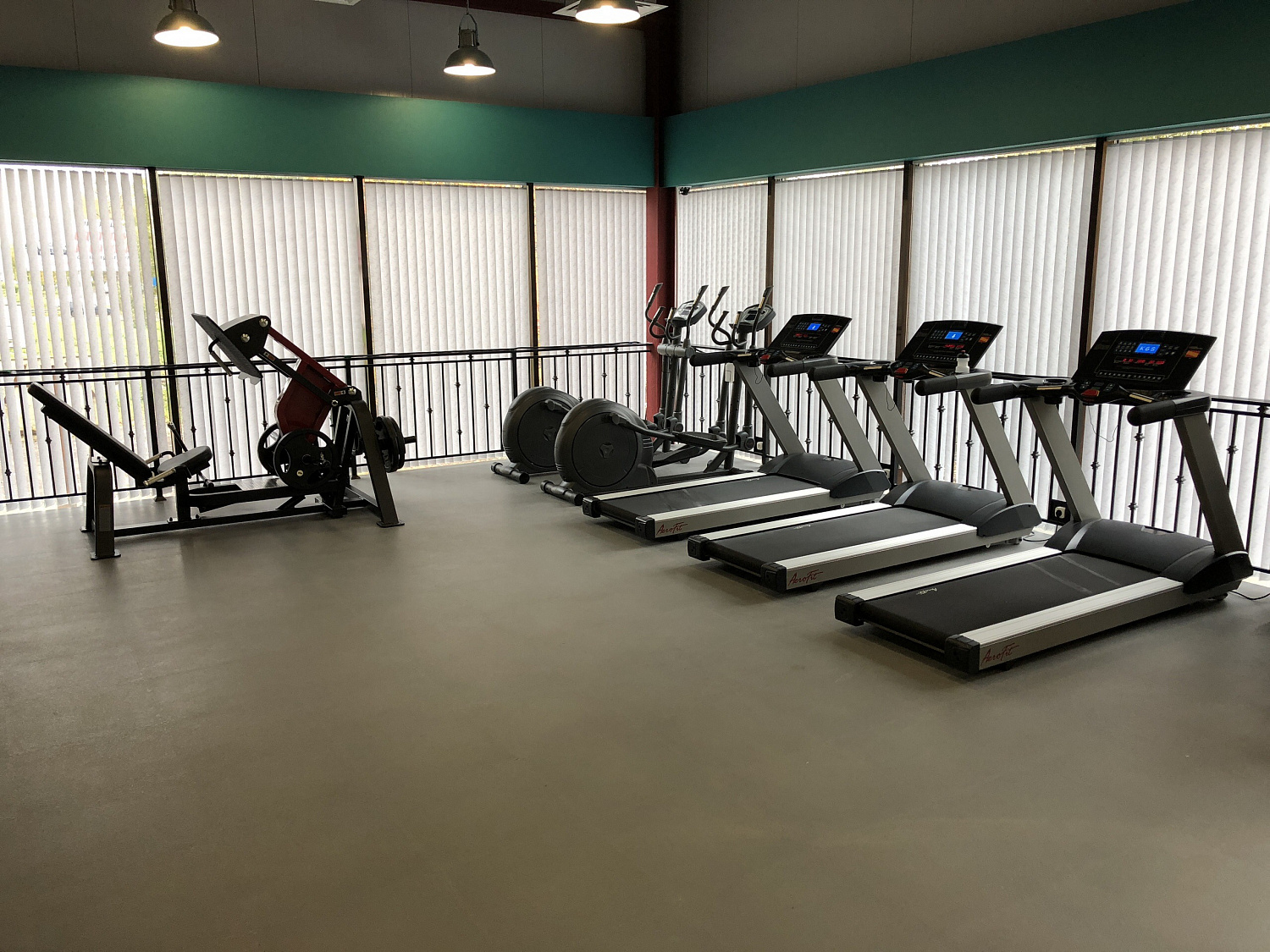 Фитнес-клуб "LOFT FITNESS"